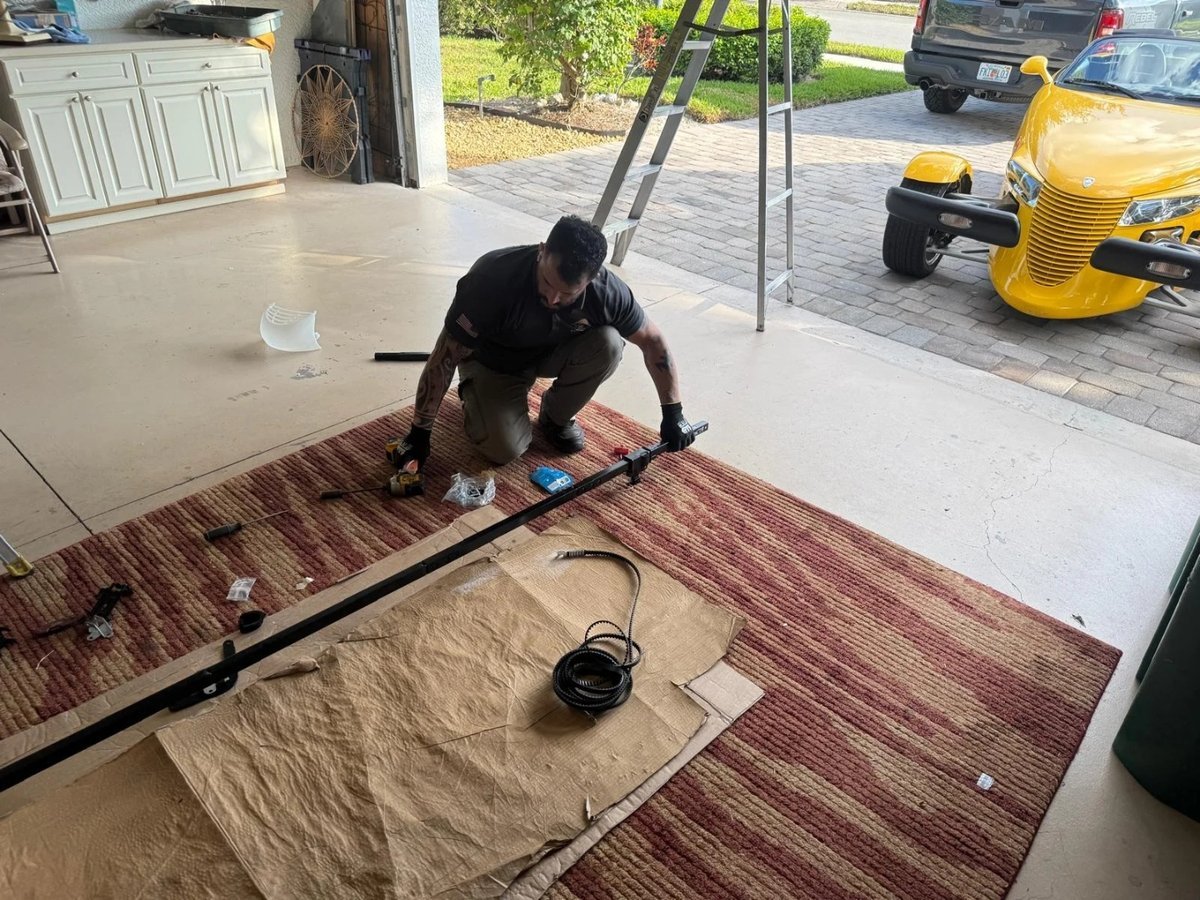 Garage door repair work, gallery photo 11